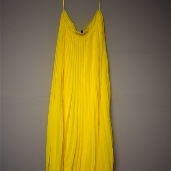 Yellow Set - Picture 4 of 5